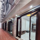 Bán nhà Lê Đức Thọ cực gần phố, gần bến xe Mỹ Đình thuận tiện di chuyển.